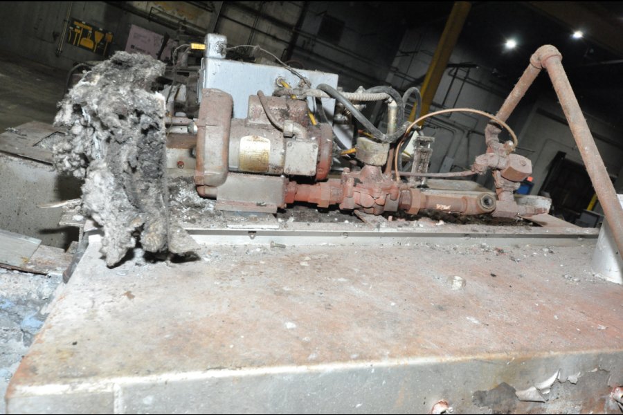 Detailed Pictures of Cal-Miser Low Energy Gas Heated Aluminum Holding Furnace DCMP-5307