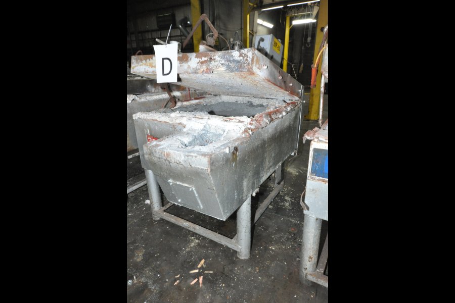Detailed Pictures of Cal-Miser Low Energy Gas Heated Aluminum Holding Furnace DCMP-5307