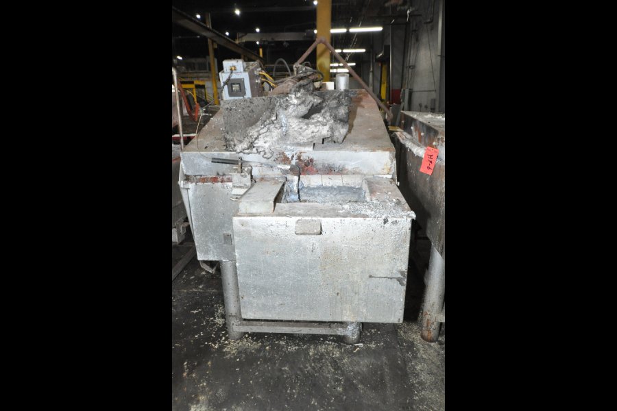 Detailed Pictures of Cal-Miser Low Energy Gas Heated Aluminum Holding Furnace DCMP-5307