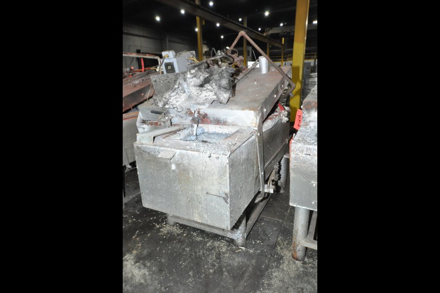 Detailed Pictures of Cal-Miser Low Energy Gas Heated Aluminum Holding Furnace DCMP-5307