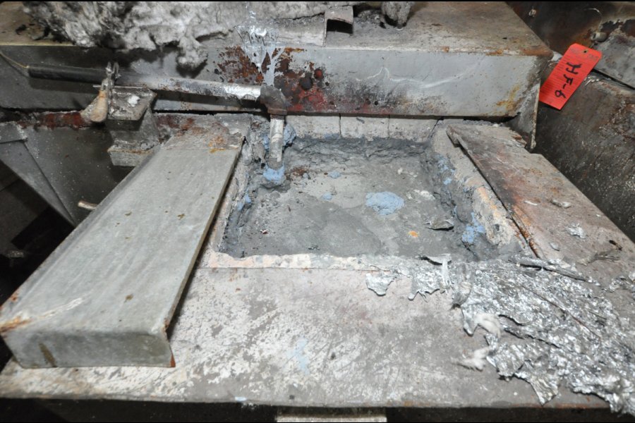 Detailed Pictures of Cal-Miser Low Energy Gas Heated Aluminum Holding Furnace DCMP-5307
