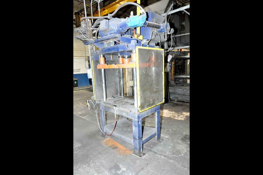 Detailed Pictures of Metal Mechanics Vertical Die Cast Trimming Press DCMP-5325