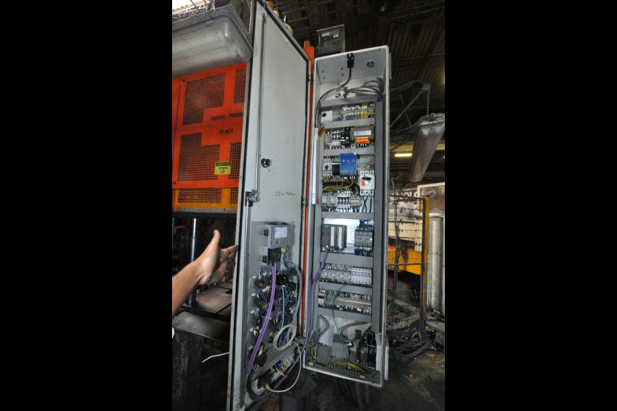 Detailed Pictures of Diesse Presse Vertical Die Cast Trimming Press DCMP-5327