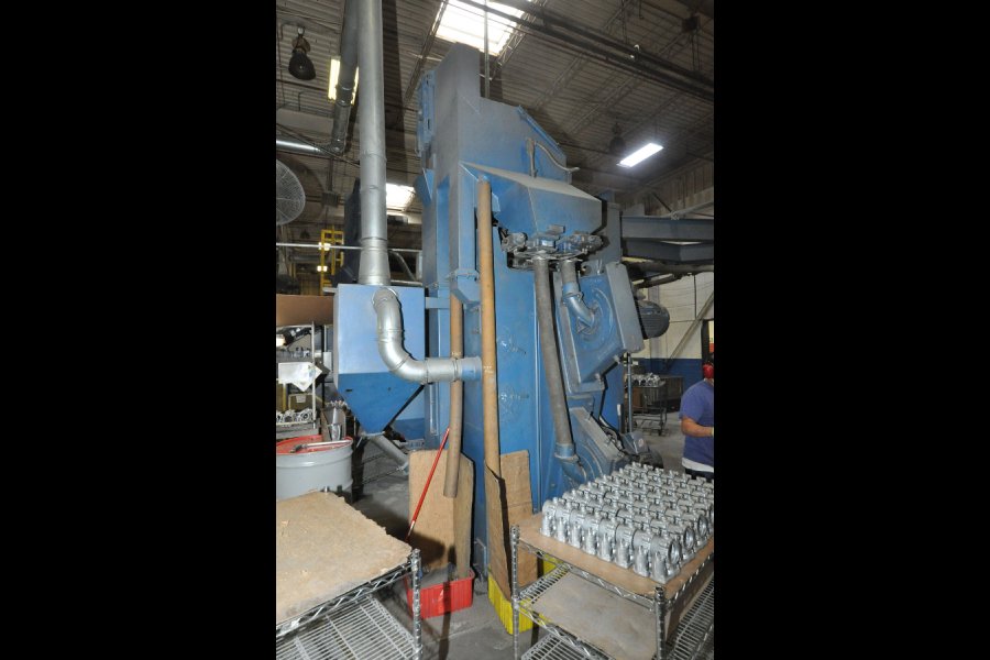 Detailed Pictures of Wheelabrator Spinner Hanger Shot Blast Machine DCMP-5357