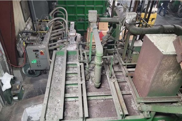 Picture of Lindberg MPH Dry Hearth Type Natural Gas Fired Stationary Aluminum Melting and Holding Furnace DCMP-5376