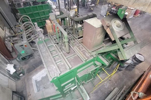 Detailed Pictures of Lindberg MPH Dry Hearth Natural Gas Fired Aluminum Melting Furnace DCMP-5376