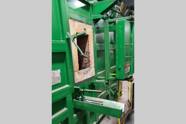 Detailed Pictures of Lindberg MPH Dry Hearth Natural Gas Fired Aluminum Melting Furnace DCMP-5376