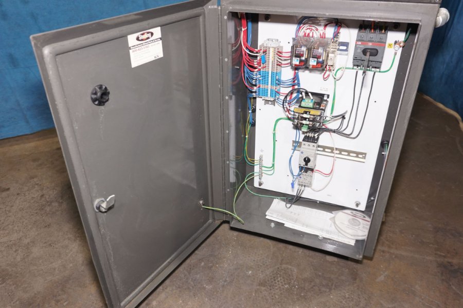 Detailed Pictures of Sterlco Water Cooling Transfer Temperature Control Unit DCMP-5379