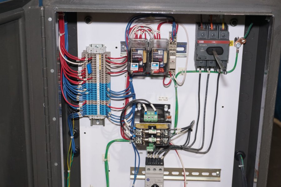 Detailed Pictures of Sterlco Water Cooling Transfer Temperature Control Unit DCMP-5379