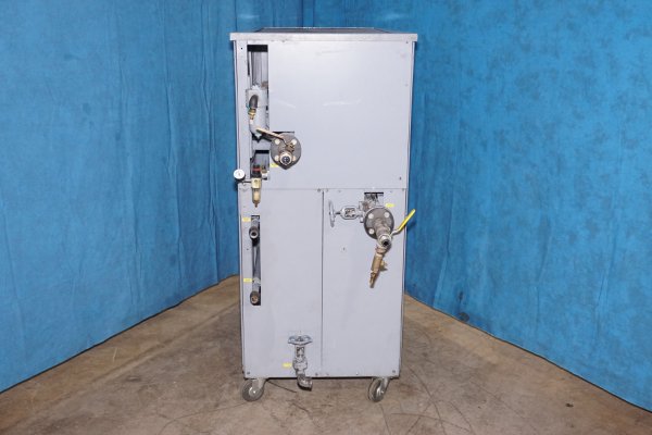 Image of Budzar Industries Model 10T-1815/18G-GOLL Negative Pressure Hot Oil Temperature Control Unit with Water Coling For_Sale DCM-5431