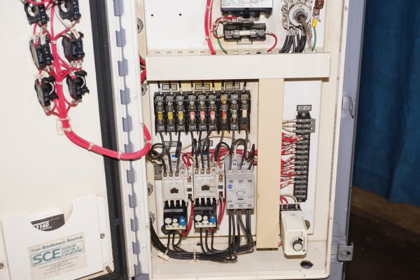 Detailed Pictures of Budzar Industries Negative Pressure Hot Oil Temperature Control Unit with Water Coling DCMP-5444