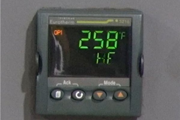 Detailed Pictures of Budzar Industries Negative Pressure Hot Oil Temperature Control Unit with Water Coling DCMP-5444
