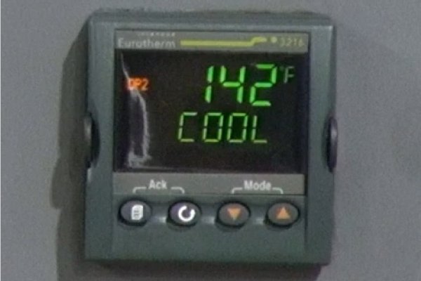 Detailed Pictures of Budzar Industries Negative Pressure Hot Oil Temperature Control Unit with Water Coling DCMP-5444