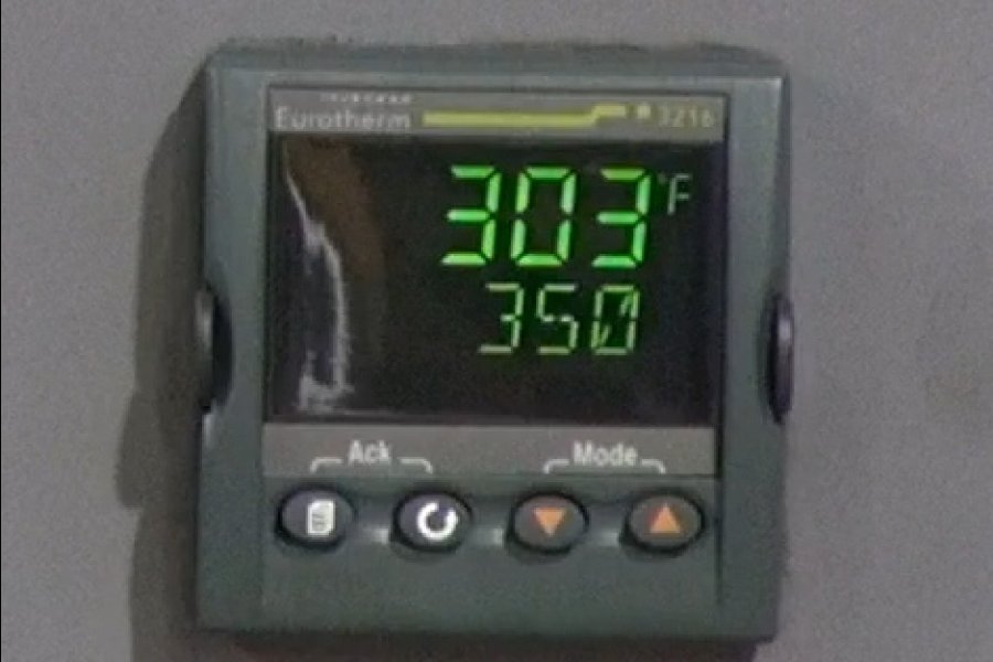 Detailed Pictures of Budzar Industries Negative Pressure Hot Oil Temperature Control Unit with Water Coling DCMP-5444