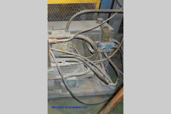 Detailed Pictures of Modern Equipment Stack Melting & Holding Furnace DCMP-5494