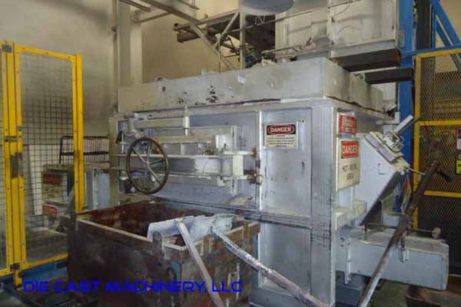 Detailed Pictures of Modern Equipment Stack Melting & Holding Furnace DCMP-5494