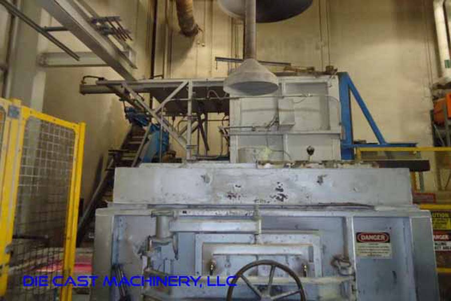 Detailed Pictures of Modern Equipment Stack Melting & Holding Furnace DCMP-5494