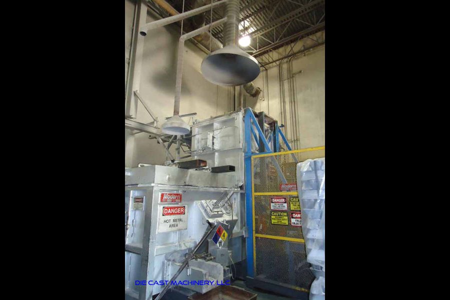 Detailed Pictures of Modern Equipment Stack Melting & Holding Furnace DCMP-5494