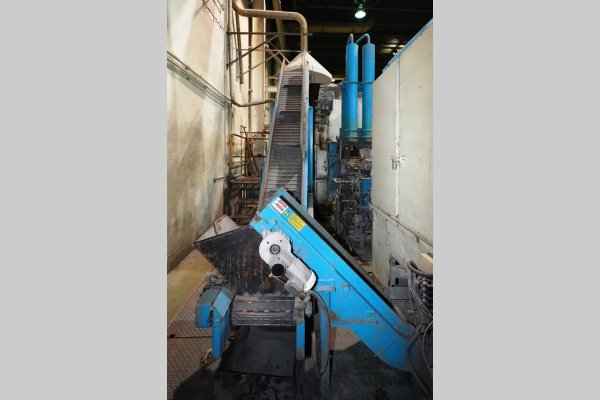 Detailed Pictures of Modern Equipment Stack Melting & Holding Furnace DCMP-5504