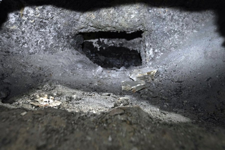 Detailed Pictures of Modern Equipment Stack Melting & Holding Furnace DCMP-5504