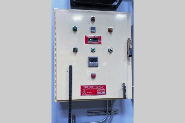 Detailed Pictures of Thermtronix Natural Gas Heated Crucible Type Aluminum Melting-Holding Furnace DCMP-5594