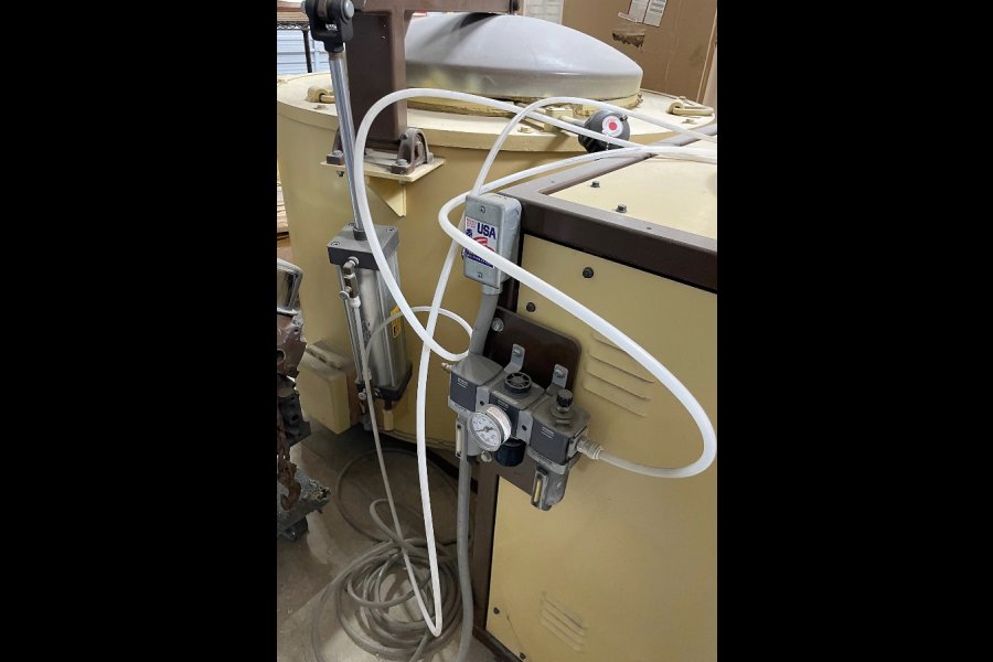 Detailed Pictures of Thermtronix Natural Gas Heated Crucible Type Aluminum Melting-Holding Furnace DCMP-5594