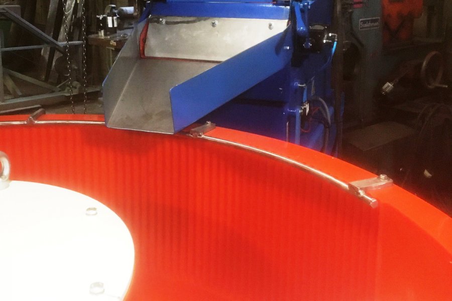 Detailed Pictures of Royson Engineering Vibratory Bowl Finishing Machine DCMP-5598