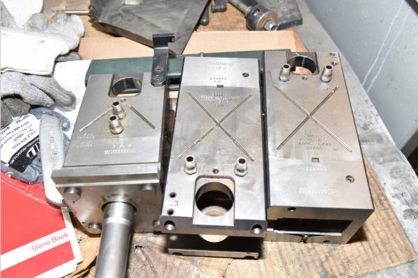Detailed Pictures of Techmire Multi-slide Hot Chamber Miniature Die Cast Machine DCMP-5600