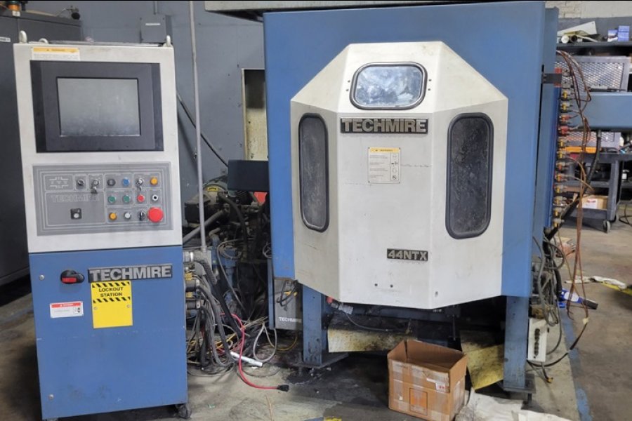 Picture of Techmire 44NTXR Multi-slide Hot Chamber Miniature Zinc (Zamak) High Pressure Die Casting Machine For_Sale DCMP-5600