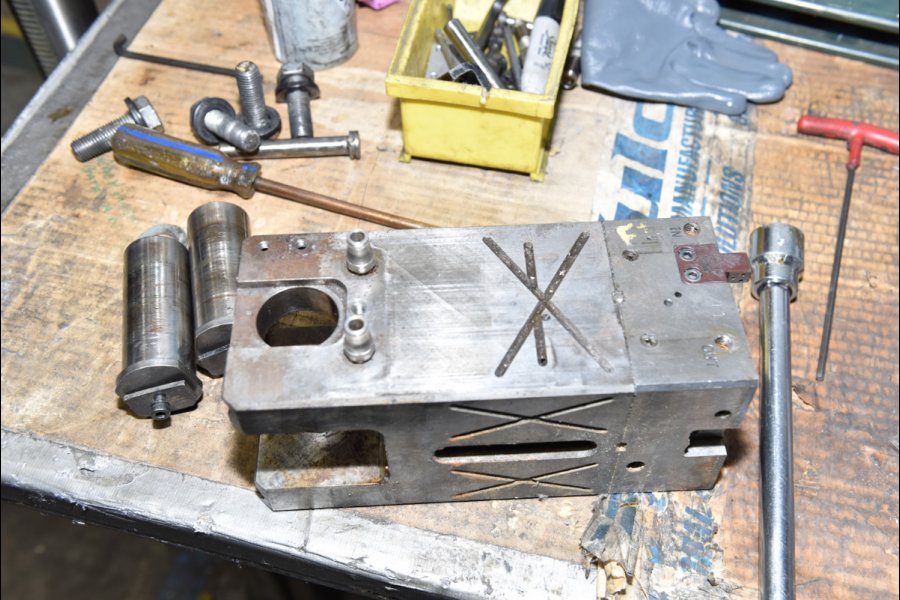 Picture of Techmire 44NTXR Multi-slide Hot Chamber Miniature Zinc (Zamak) High Pressure Die Casting Machine For_Sale DCMP-5600