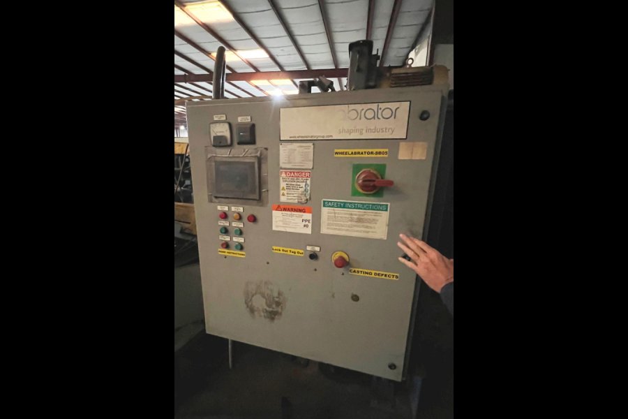 Detailed Pictures of Wheelabrator Steel Belt Tumble Shot Blast Machine DCMP-5633