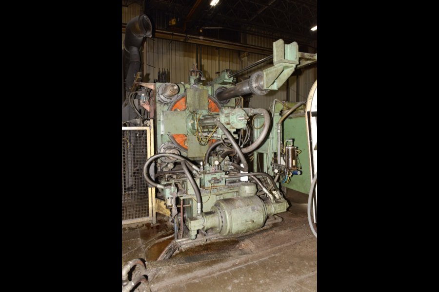 Detailed Pictures of B&T Cold Chamber Die Casting Machine DCMP-5642