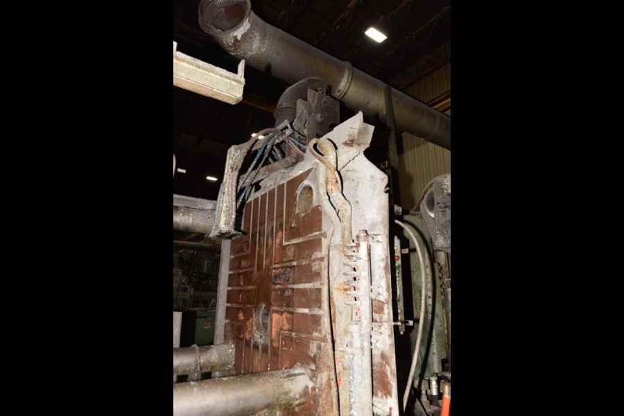Detailed Pictures of B&T Cold Chamber Die Casting Machine DCMP-5642