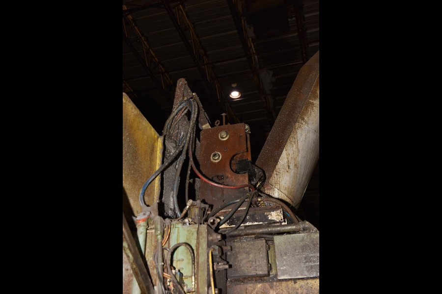 Detailed Pictures of Ex-Cell-O B&T Cold Chamber Die Casting Machine DCMP-5644