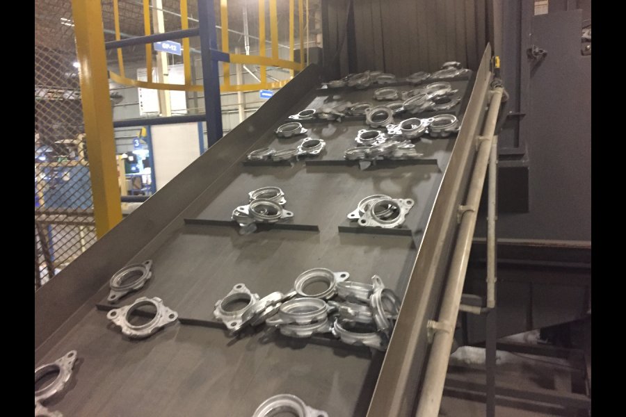 Detailed Pictures of Rosler Rubber Belt Tumble Shot Blast Machine DCMP-5647
