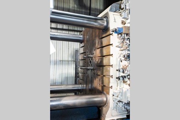 Detailed Pictures of Buhler Cold Chamber Die Casting Machine DCMP-5650