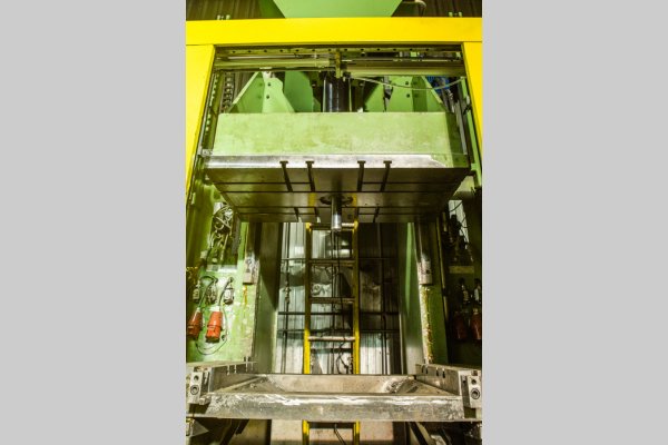 Detailed Pictures of Buhler Cold Chamber Die Casting Machine DCMP-5650