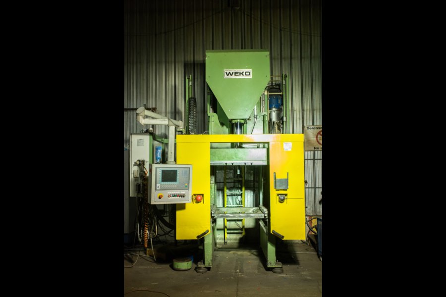 Detailed Pictures of Buhler Cold Chamber Die Casting Machine DCMP-5650