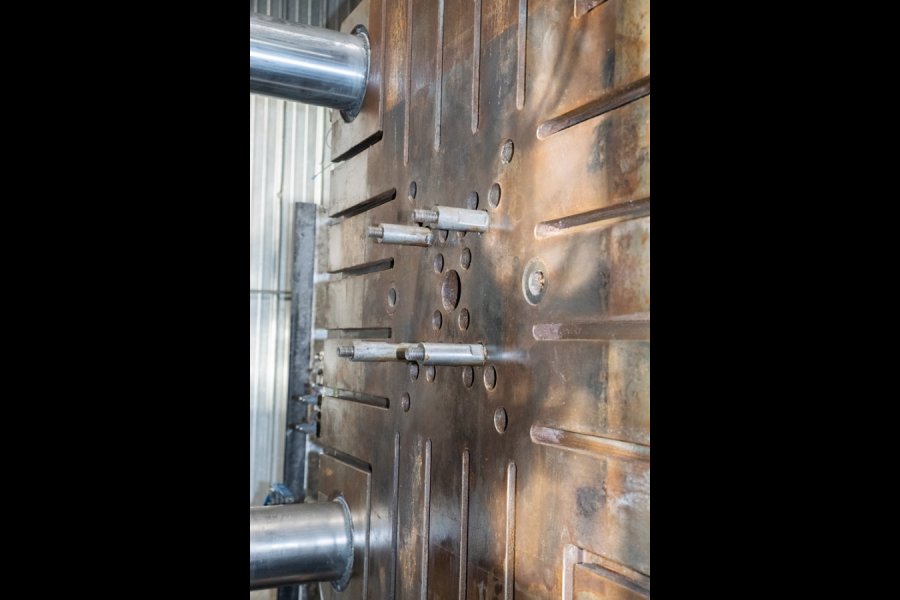 Detailed Pictures of Buhler Cold Chamber Die Casting Machine DCMP-5650