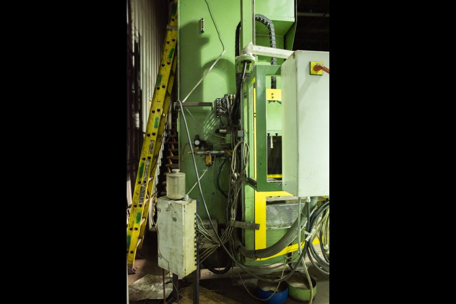 Detailed Pictures of Buhler Cold Chamber Die Casting Machine DCMP-5650