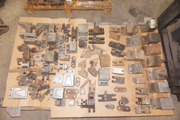 Image of Techmire Model Techmire Mechanical Parts Multi-slide Hot Chamber Miniature Die Cast Machine For_Sale DCM-5673